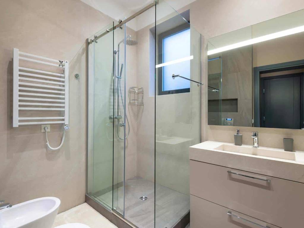 VanGlaze - Stand Sliding Door Shower Glass