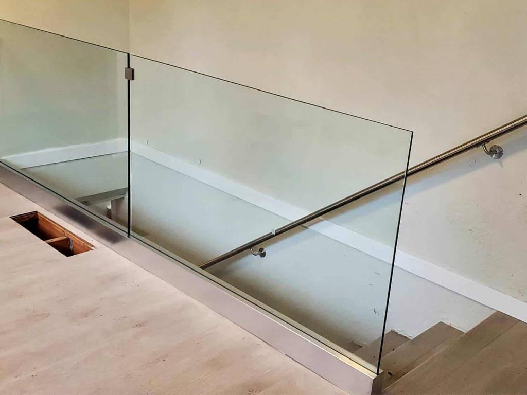 VanGlaze - base Shoe Glass railing