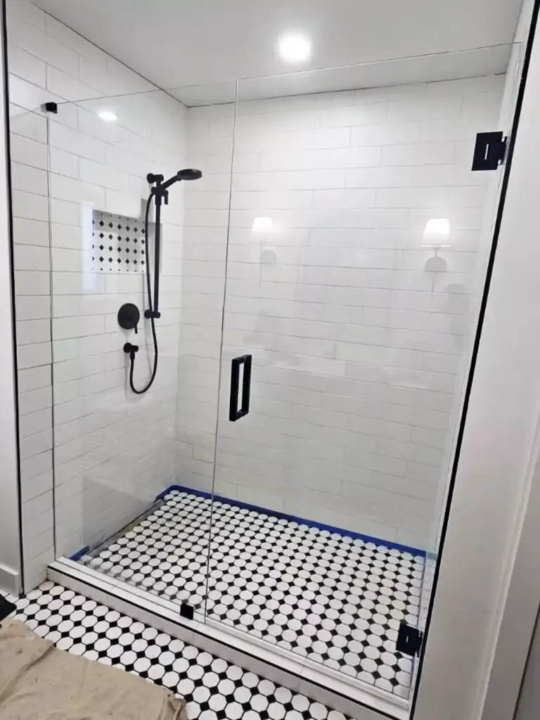 VanGlaze - swing glass shower doors