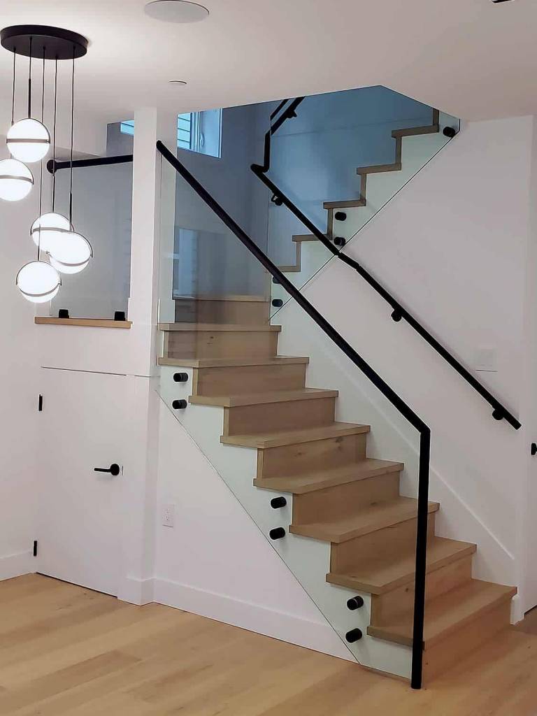 VanGlaze - Standoff Glass Railing