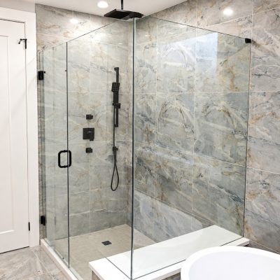 Pivot hinge shower door